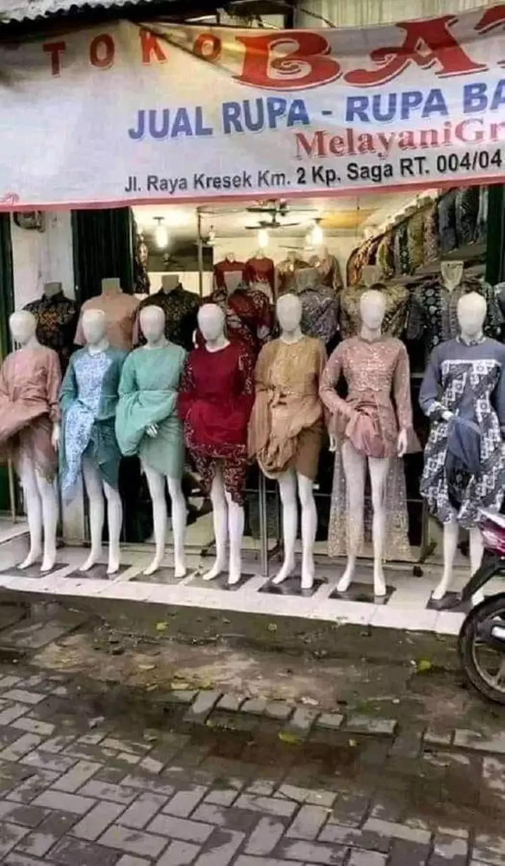 manekin bergaya manusia © berbagai sumber