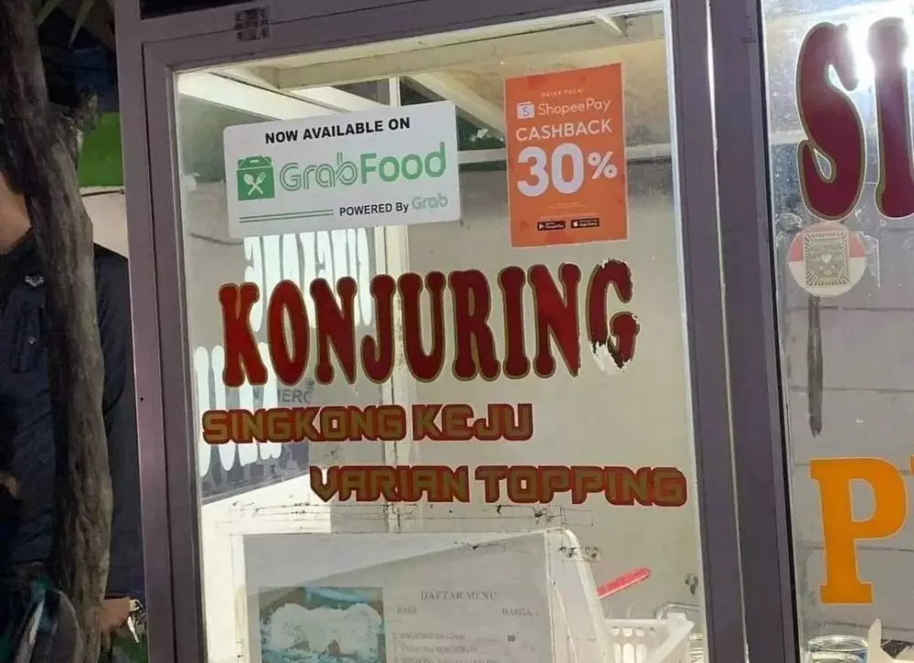 singkatan pedagang ditulis di etalase lucu © berbagai sumber singkatan pedagang ditulis di etalase lucu © berbagai sumber