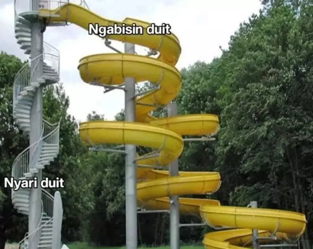 Meme gajian langsung ludes © berbagai sumber Meme gajian langsung ludes © berbagai sumber