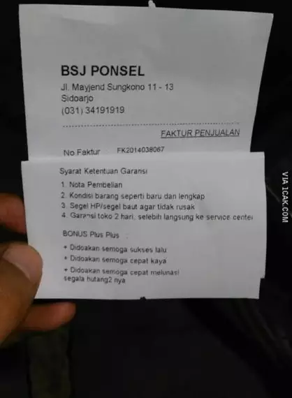 Catatan lucu di struk belanjaan © berbagai sumber Catatan lucu di struk belanjaan © berbagai sumber