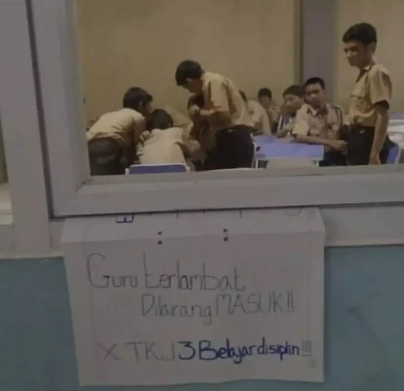 kelakuan nyeleneh anak sekolah © berbagai sumber