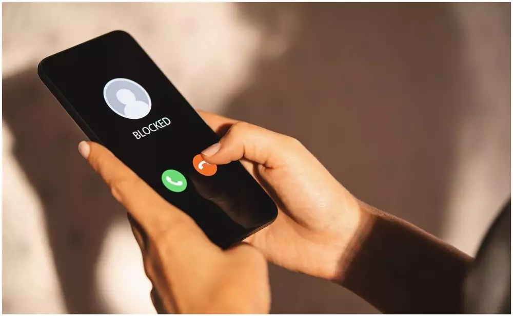 Cara menjauhkan orang tua dari penipuan online © berbagai sumber