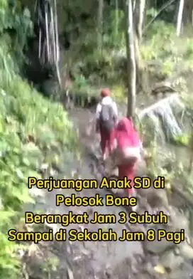 Demi sekolah, dua siswa SD ini jalan kaki lima jam setiap hari TikTok