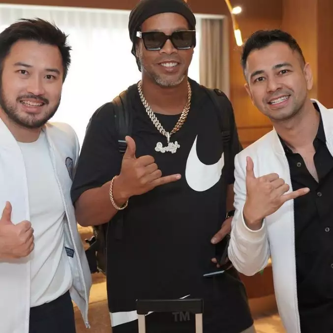 13 Momen Ronaldinho tiba di Indonesia, disambut hangat Raffi Ahmad