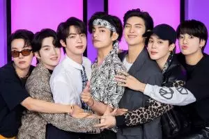 Buktikan kamu ARMY sejati dengan menebak member BTS dari bibirnya saja