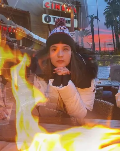 OOTD monokrom ala Chelsea Islan © berbagai sumber