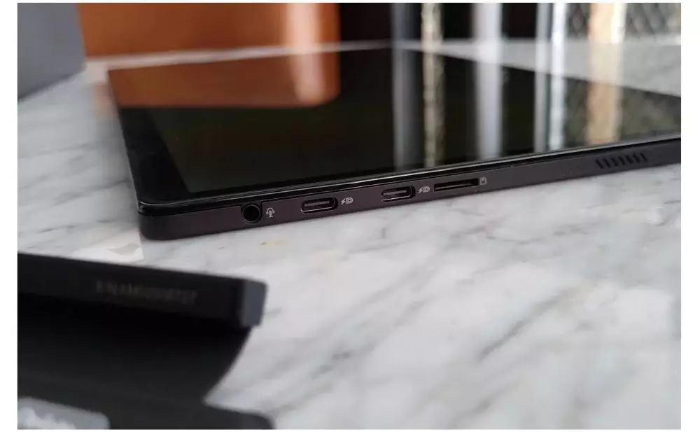 ASUS Vivobook 13 Slate OLED © istimewa