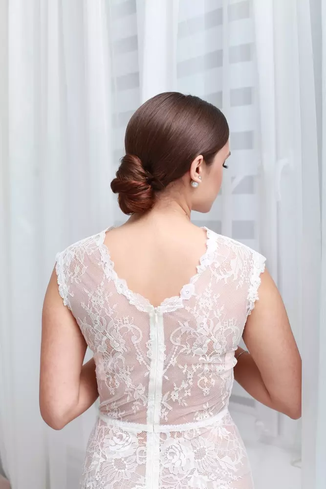 Ide gaya rambut antiribet hadiri kondangan © 2022 brilio.net