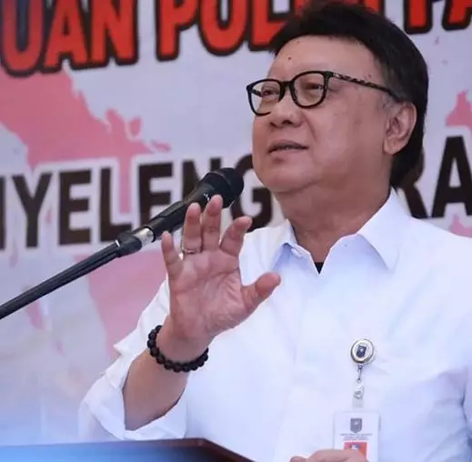 Tjahjo Kumolo meninggal dunia, ini kiprahnya di dunia politik Indonesia Berbagai sumber Tjahjo Kumolo meninggal dunia, ini kiprahnya di dunia politik Indonesia Berbagai sumber