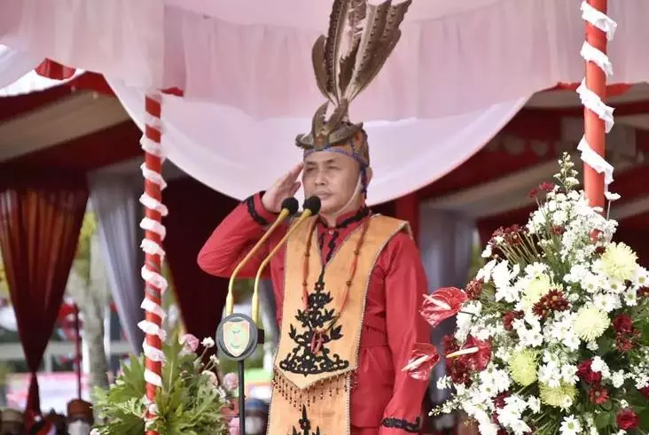 Potret Sugianto Sabran mantan suami Ussy Sulistiawaty Berbagai sumber