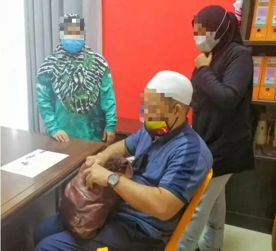 Kisah pria menemukan uang Rp 337 juta dan dikembalikan Berbagai sumber Kisah pria menemukan uang Rp 337 juta dan dikembalikan Berbagai sumber