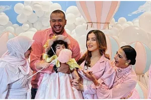 10 Aneka kue di perayaan ultah anak Tasya Farasya, serba warna pastel