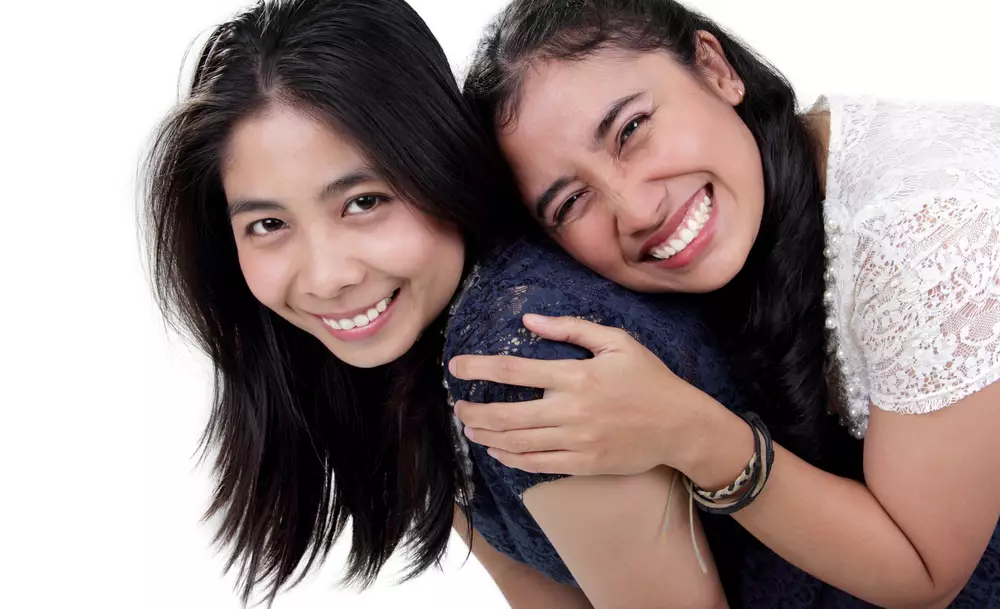 5 Ide posephotostudio bareng bestie © 2022 brilio.net 5 Ide posephotostudio bareng bestie © 2022 brilio.net