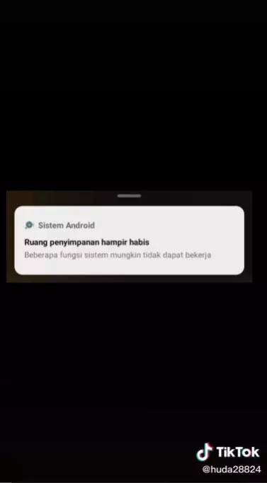Nekat jemur ponsel selama 7 jam © TikTok Nekat jemur ponsel selama 7 jam © TikTok