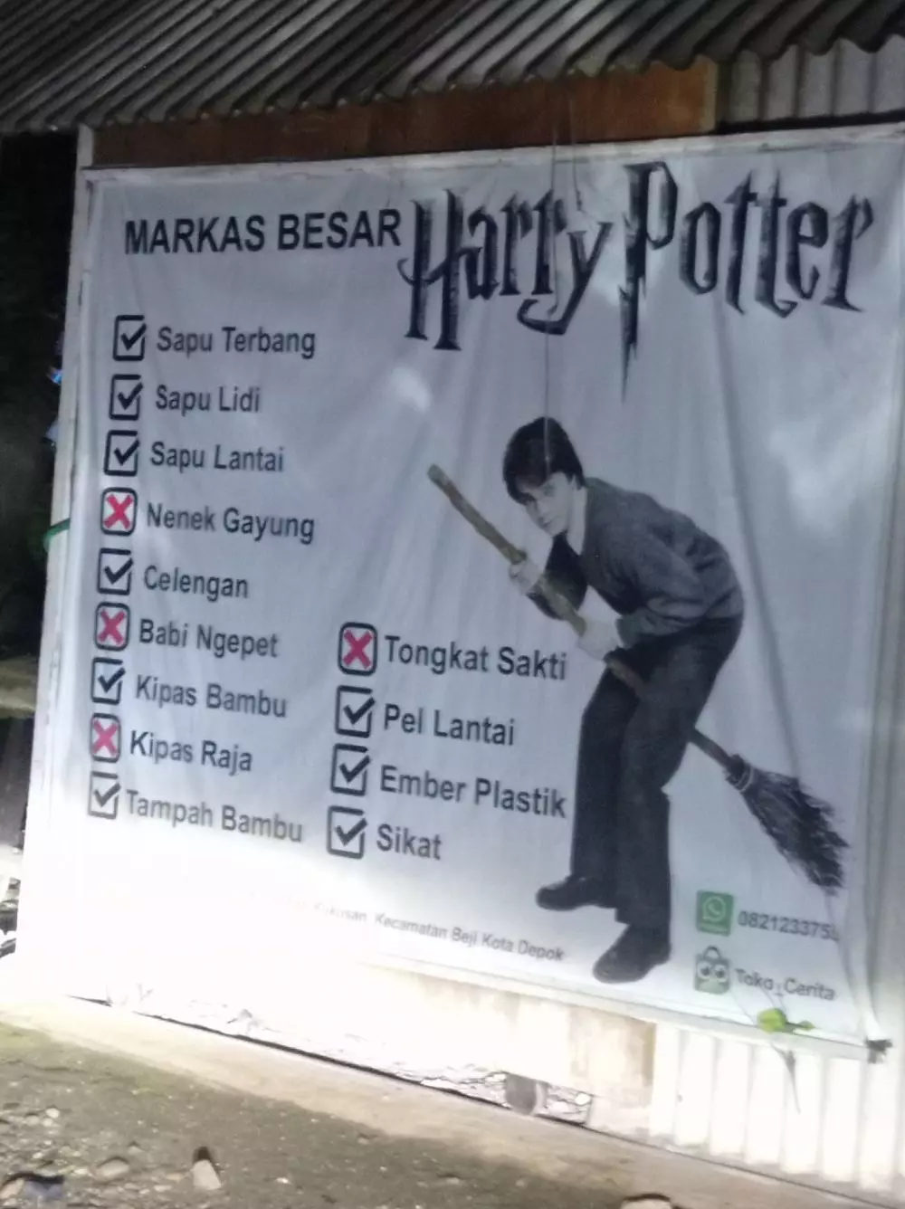 spanduk mirip brand terkenal Berbagai sumber spanduk mirip brand terkenal Berbagai sumber