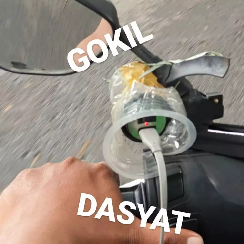 benda nyeleneh di motor © Instagram benda nyeleneh di motor © Instagram