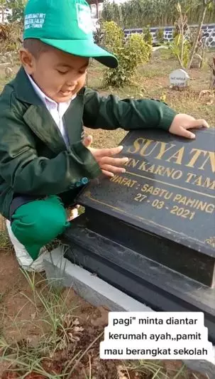 Bocah ini pamit sekolah di makam sang ayah, kisahnya mengharukan TikTok Bocah ini pamit sekolah di makam sang ayah, kisahnya mengharukan TikTok