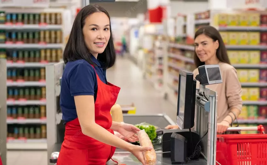 tarik tunai bank Mandiri di Indomaret © 2022 brilio.net