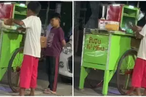 Bocah ini rela jualan kue putu sampai malam, alasannya bikin haru