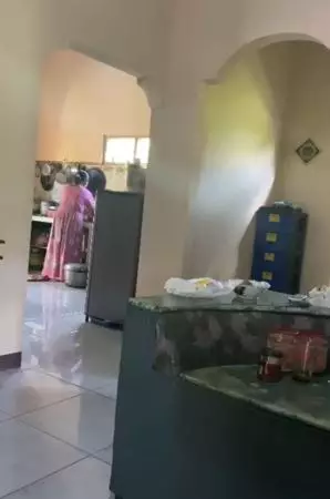 Pria kejutkan ibu setelah bekerja 4 tahun di Jepang TikTok Pria kejutkan ibu setelah bekerja 4 tahun di Jepang TikTok