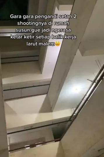 Pria ini tinggal di rumah susun mirip Pengabdi Setan 2 TikTok Pria ini tinggal di rumah susun mirip Pengabdi Setan 2 TikTok