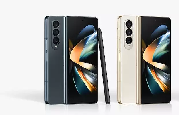 Ide pose OOTD bertema Hari Kemerdekaan © berbagai sumber