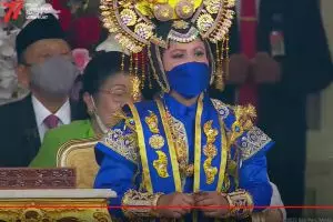 Momen seru Iriana bergoyang lagu Ojo Dibandingke di upacara HUT RI