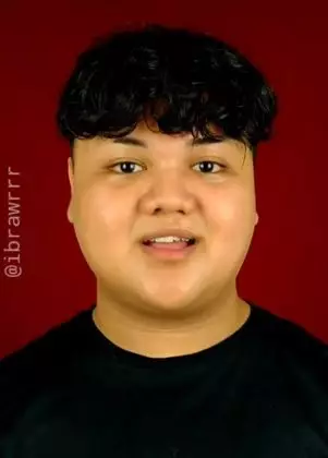 Pria ini bikin transformasi makeup berbagai daerah TikTok