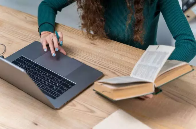 Arti definisi adalah © 2022 berbagai sumber