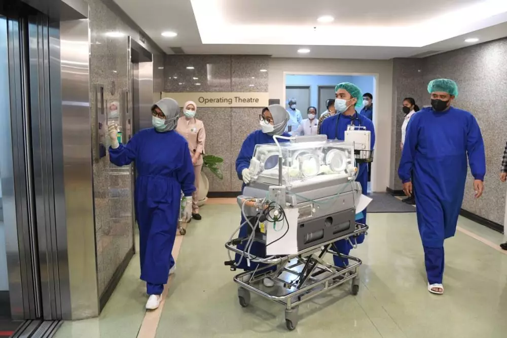 Kahiyang Ayu melahirkan anak ketiga © berbagai sumber