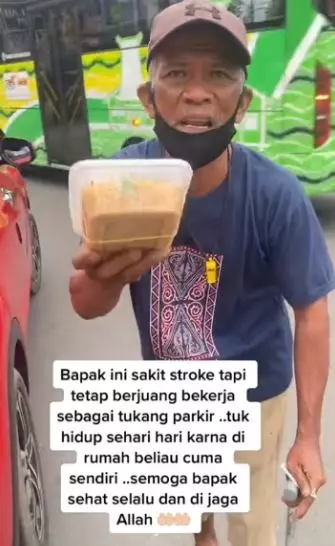 Kisah kakek jadi tukang parkir meski sedang stroke TikTok.com