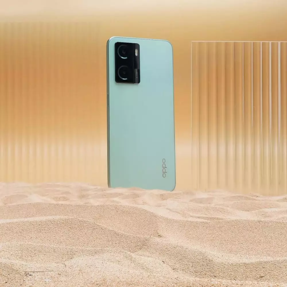 Inspirasi outfit santai ala Angga Yunanda © 2022 brilio.net