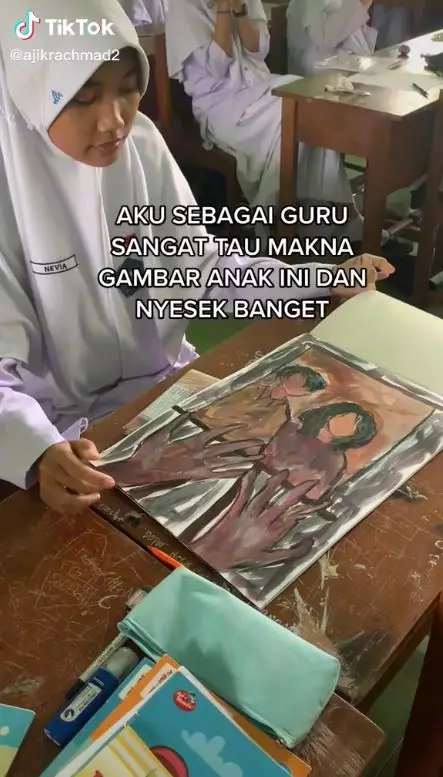 melukis objek di sekolah tapi siswi ini berbeda © 2022 TikTok