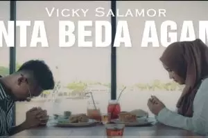 Lirik Cinta Beda Agama, lagu penyanyi asal Ambon Vicky Salamor