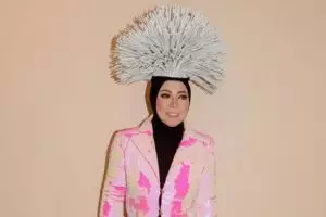 Lirik lagu Ketika Cinta Bertasbih, dinyanyikan Melly Goeslaw feat Amee