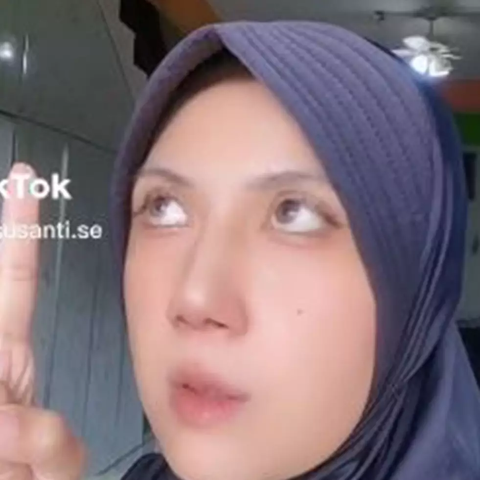 Bikin bingung lihatnya, desain rumah ini ada jalan raya di lantai 2