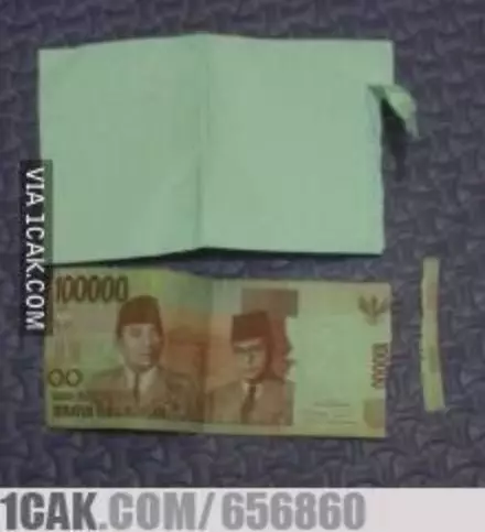 Momen kocak saat buka amplop Berbagai sumber Momen kocak saat buka amplop Berbagai sumber