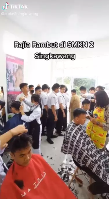 sekolah ini punya cara unik saat razia rambut © TikTok