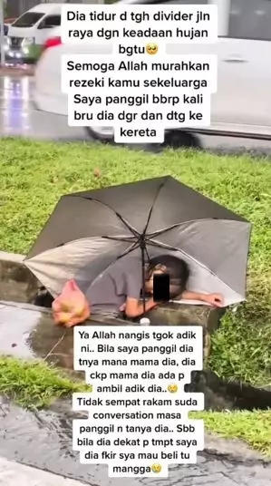 Bocah penjual mangga ini tertidur di selokan TikTok Bocah penjual mangga ini tertidur di selokan TikTok