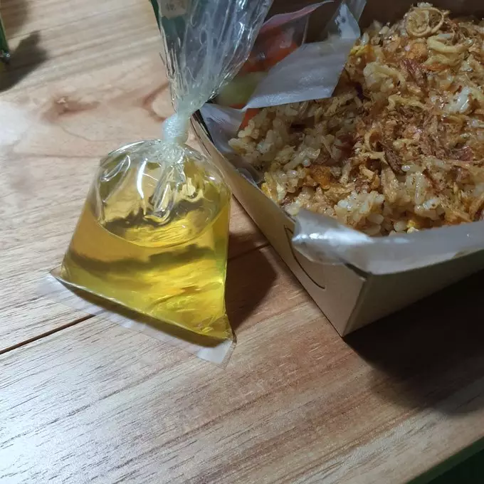 beli nasgor malah dapat barang nyeleneh © berbagai sumber