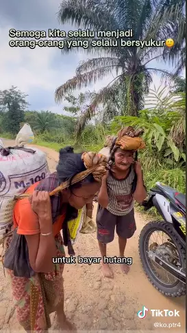  dua lansia ini panggul karung 30  Tiktok