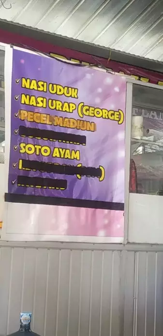 Tulisan menu di spanduk warung makan © berbagai sumber Tulisan menu di spanduk warung makan © berbagai sumber
