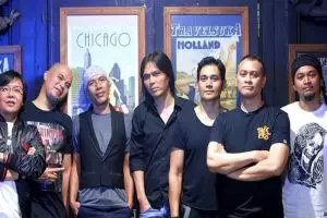 Lirik Mistikus Cinta lagu dari band kenamaan Dewa 19