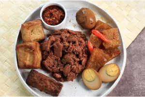 5 Trik masak nangka jadi gudeg agar warnanya cokelat kemerahan