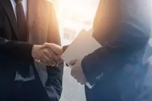 65 Contoh kalimat persuasif, cek penjelasannya