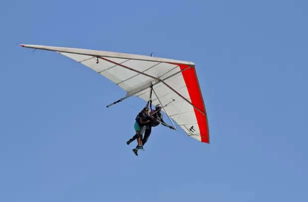 Arti mimpi terjun payung © 2022 berbagai sumber Arti mimpi terjun payung © 2022 berbagai sumber
