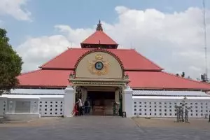 Masjid Gedhe Kauman, masjid tertua Keraton Jogja yang masih autentik