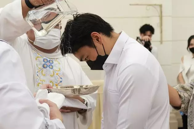 Momen Rob Clinton kekasih Chelsea Islan jalani pembatisan Instagram