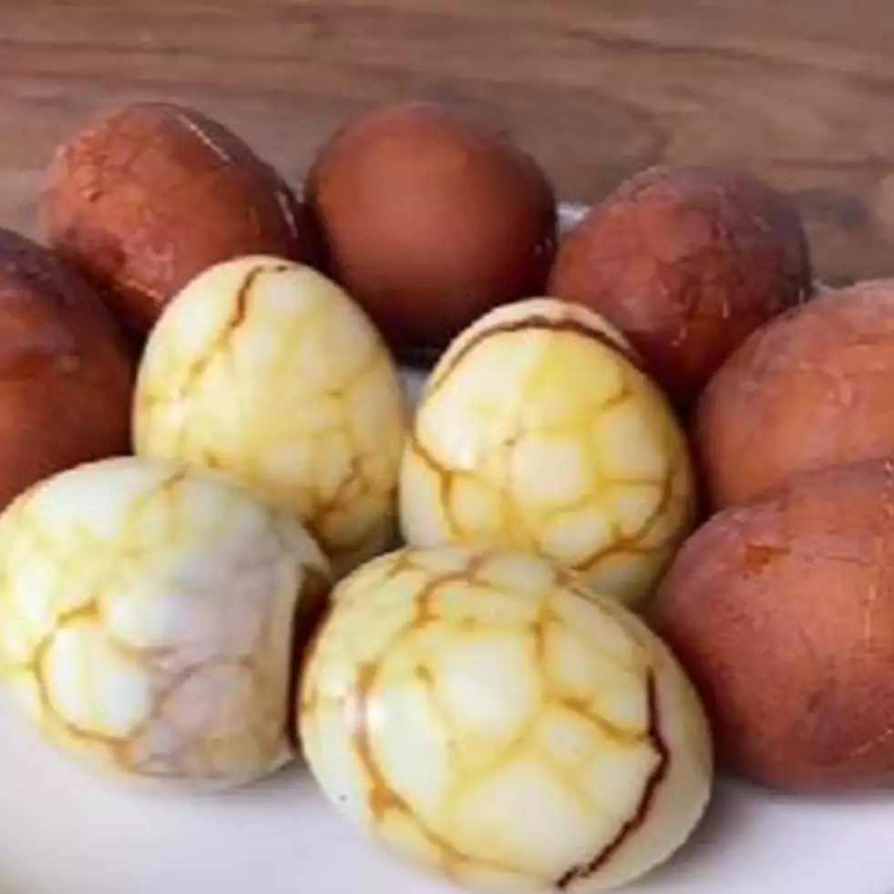 5 Cara praktis bikin telur pindang batik agar warnanya cokelat cantik
