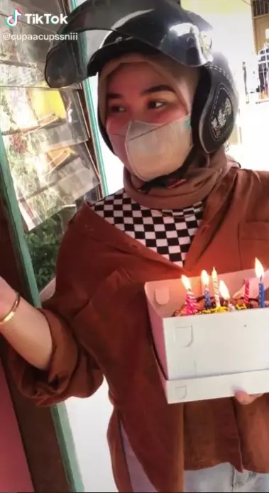 Niat beri surprise ulang tahun ke teman © TikTok